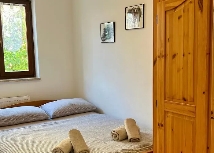 Mara * Njivice